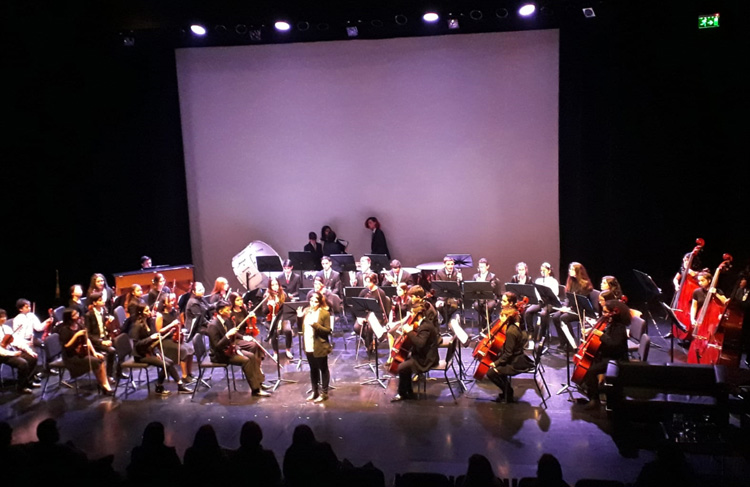 orquesta en el escenario