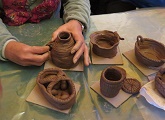 Taller de cerámica con técnicas de la prehistoria